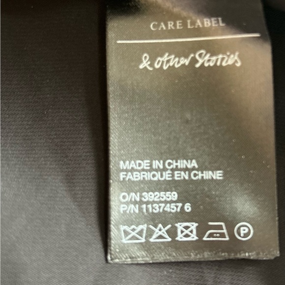 Paris Atelier black satin long sleeve blouse, women’s size large. - Picture 3 of 6